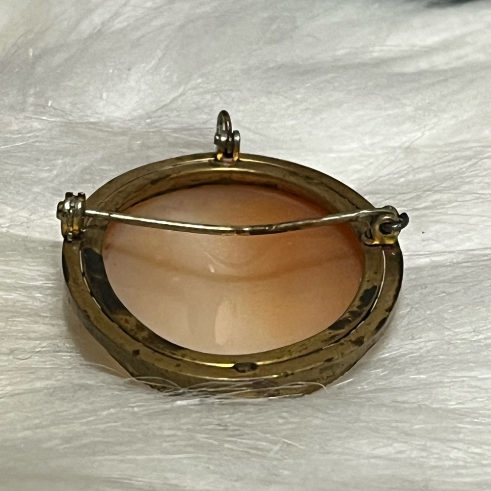 Old Cameo Brooch - Picture 7 of 11